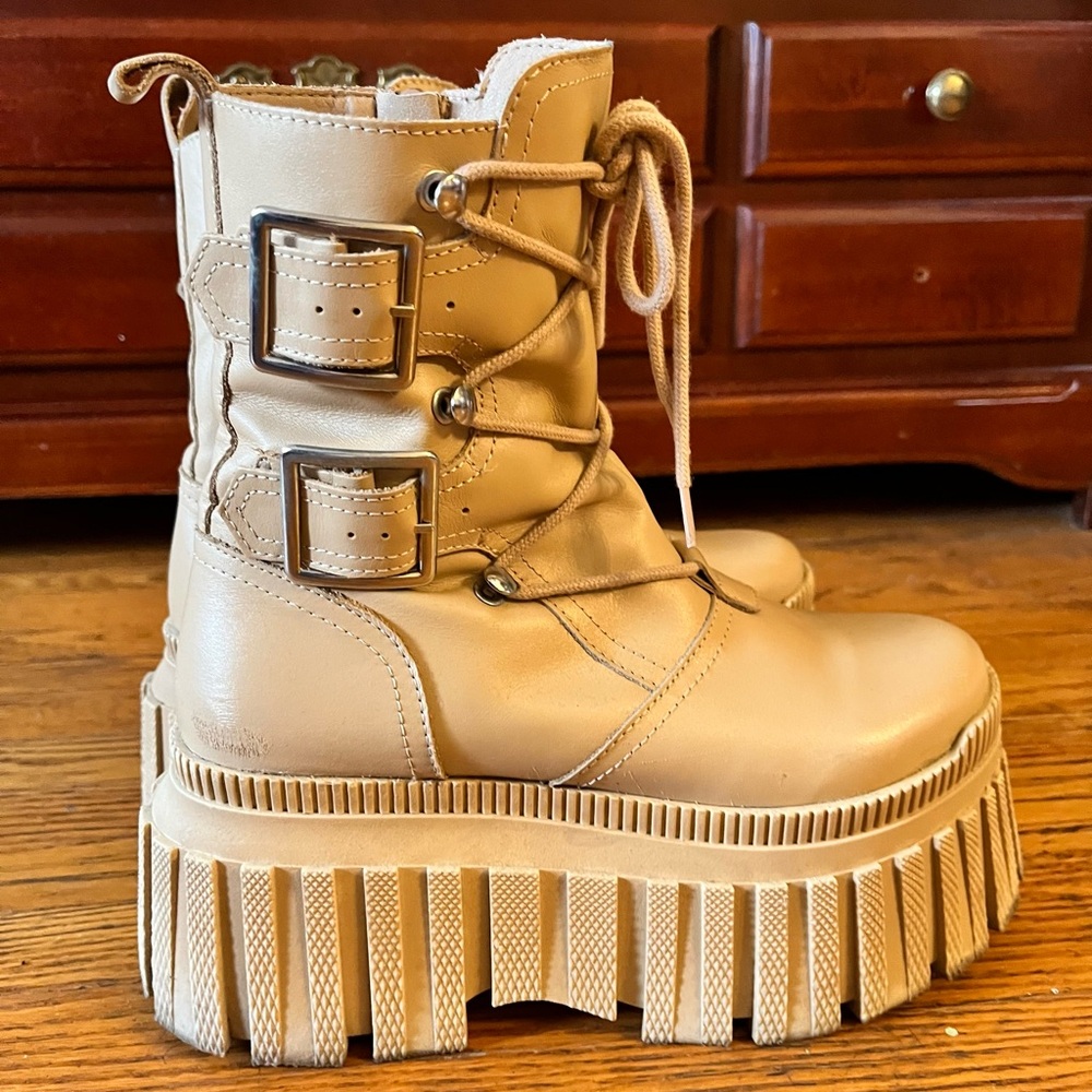 L’intervalle Platform Boots